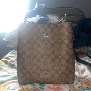COPY - Coach Bucket bag Large